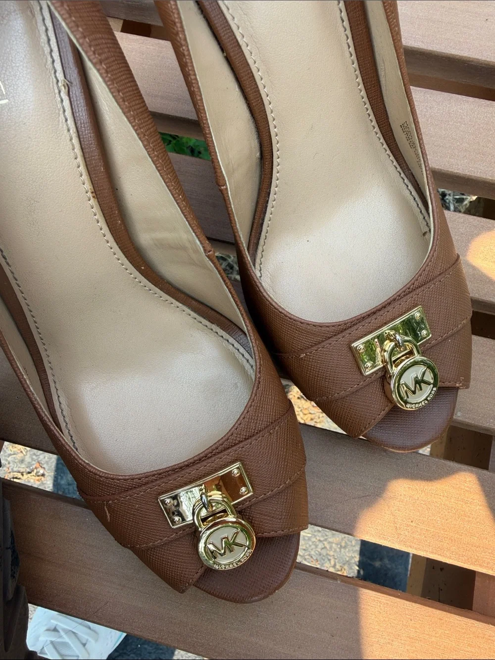 Michael Kors Women's Brown Logo Peep-Toe Pumps Sz 8